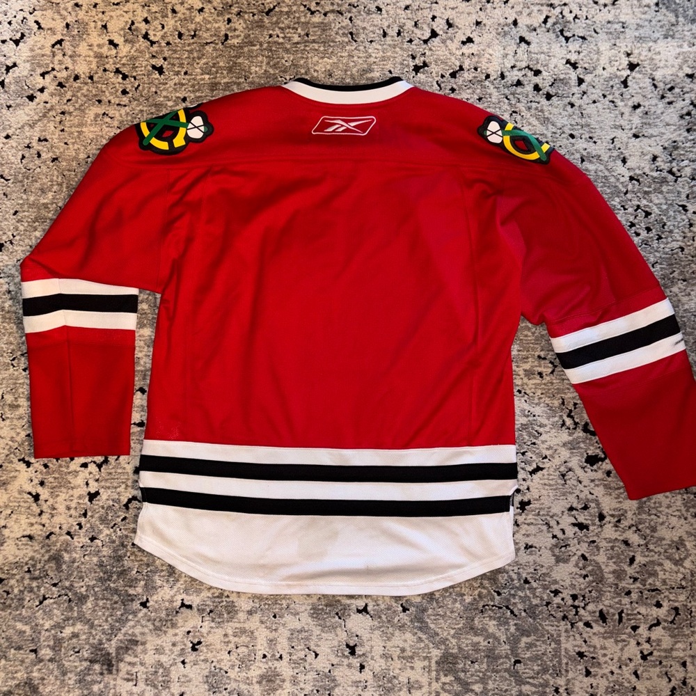 SOLD * Vintage NHL Blackhawks Jersey - Picture 4 of 6